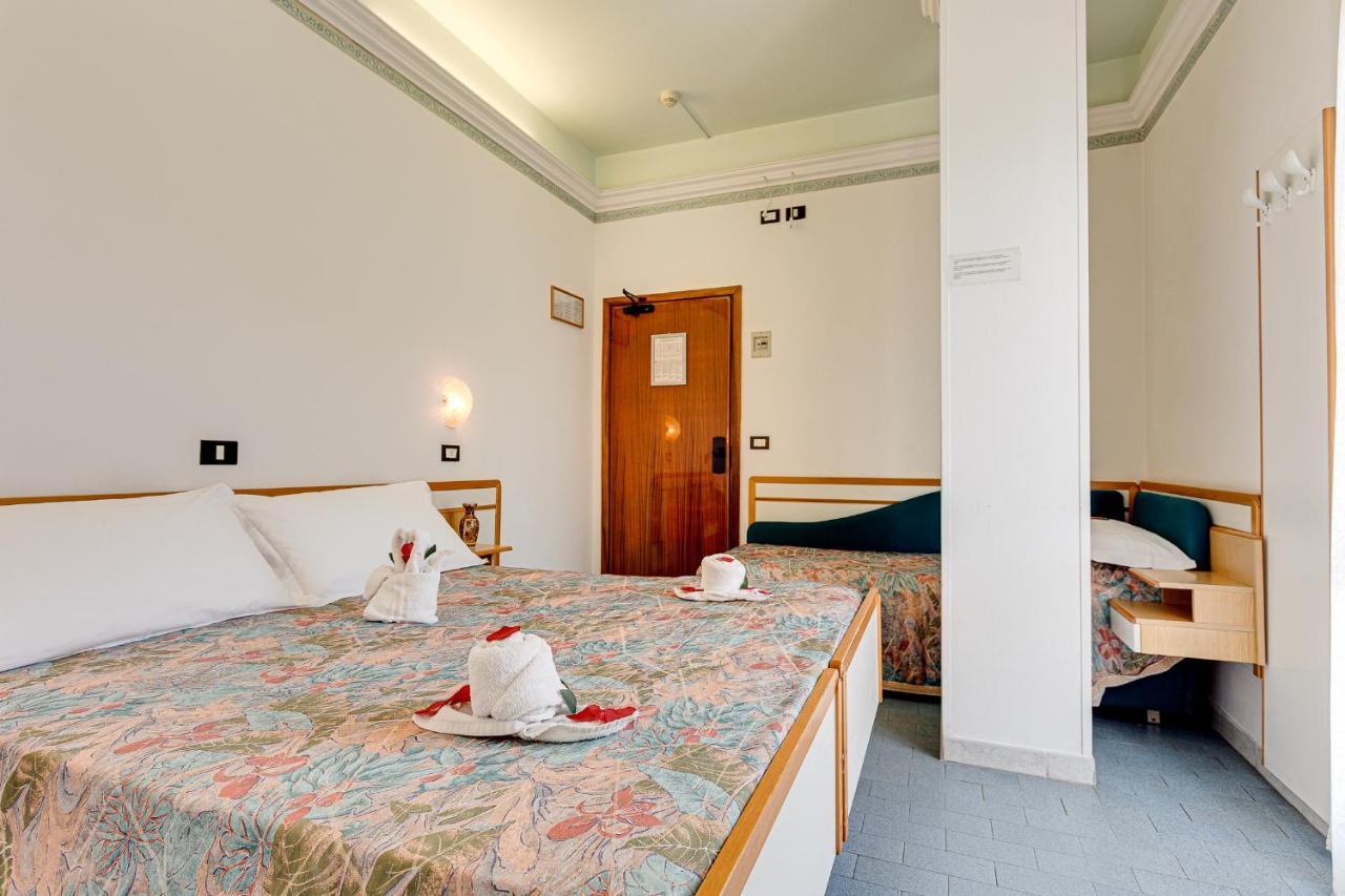 Hotel Augustus Gatteo a Mare Extérieur photo