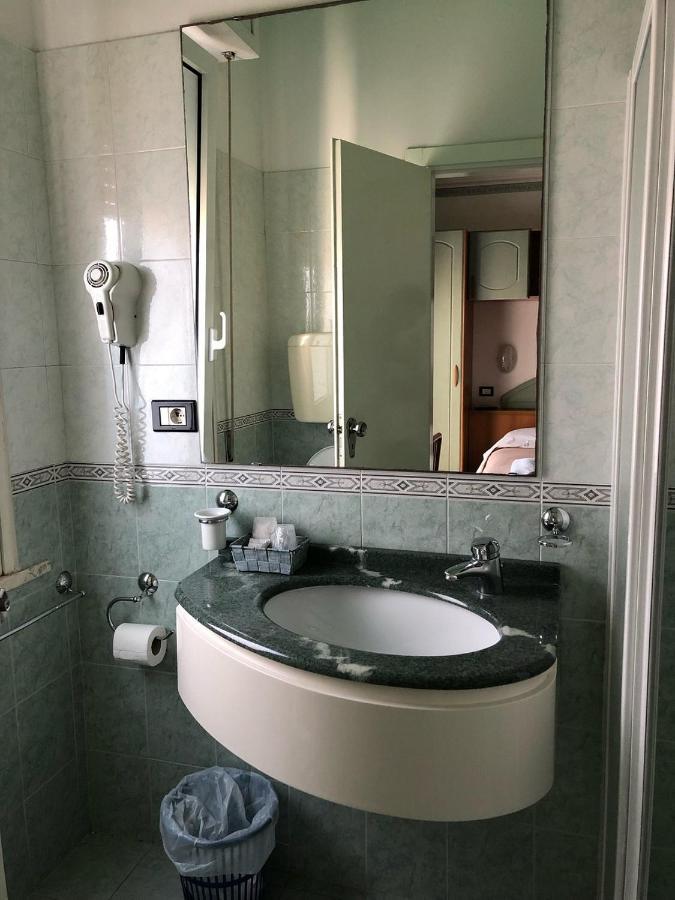 Hotel Augustus Gatteo a Mare Extérieur photo