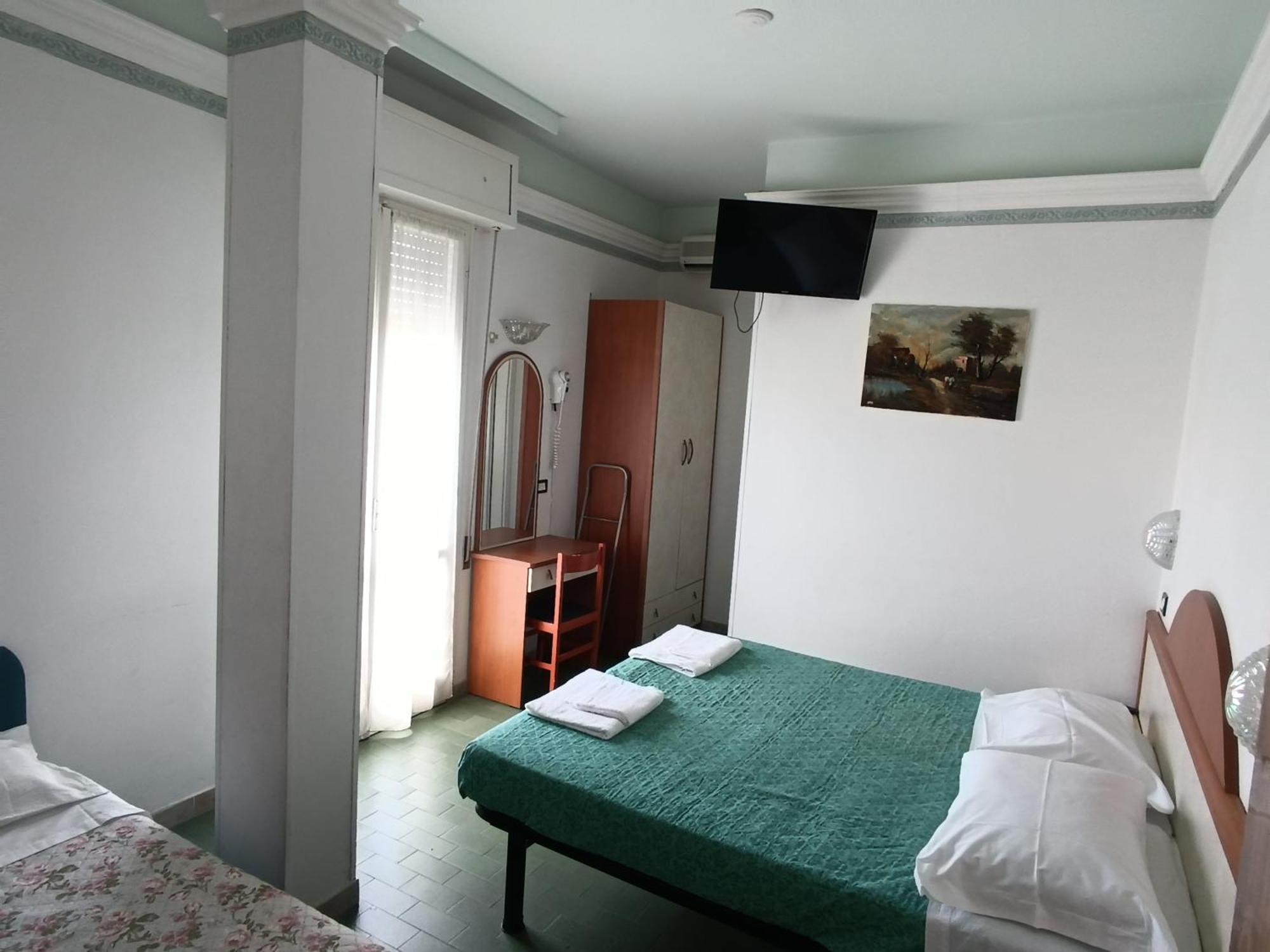 Hotel Augustus Gatteo a Mare Extérieur photo