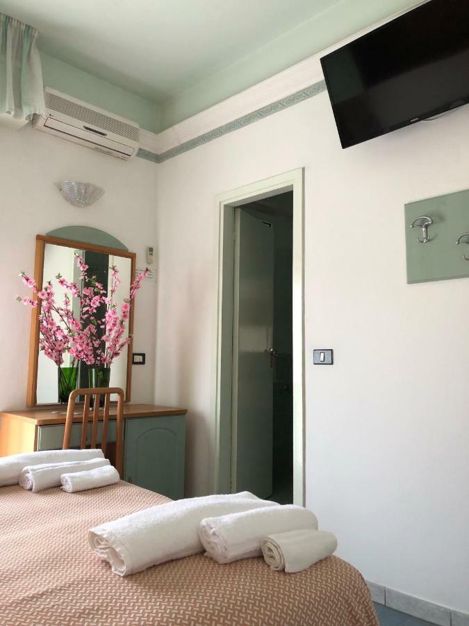 Hotel Augustus Gatteo a Mare Extérieur photo